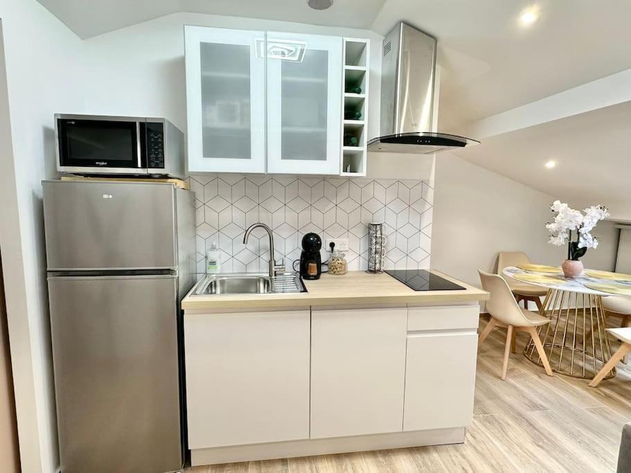 Appartement Climatise - 2Min Plage-Tram-Restaurant Nice Luaran gambar